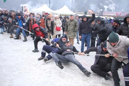 Ayder Kardan Adam Festivali'nin son günü renkli görüntülere sahne oldu
