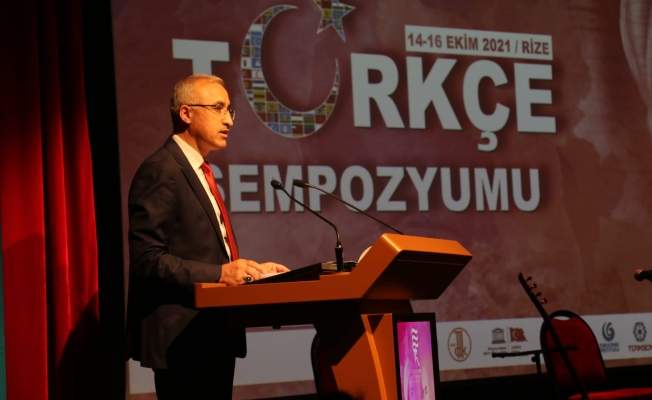 Uluslararası Dünya Dili Türkçe Sempozyumu açılışı yapıldı