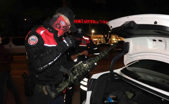 Adana’da hava destekli huzur uygulaması: 21 kişi yakalandı