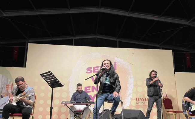 Beyoğlu’nda ‘Dünya Engelliler Gününe’ özel Murat Kekilli konseri