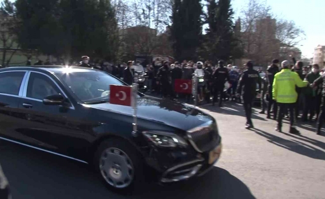 Cumhurbaşkanı Erdoğan cuma namazını İçmeler Merkez Camii’nde kıldı