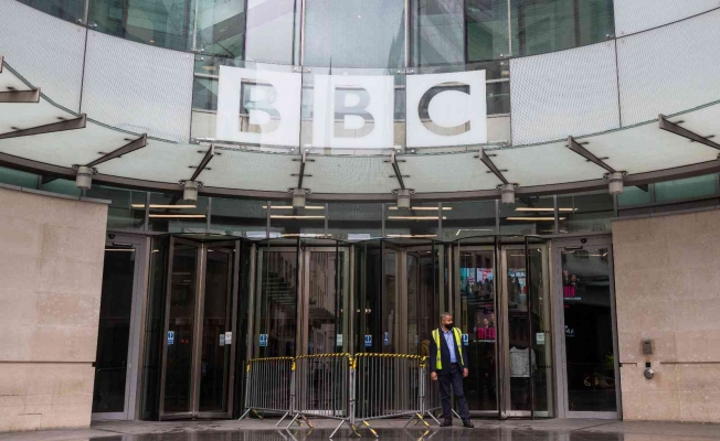 İngiltere’de BBC lisans ücret uygulaması 2 yıllığına sabitlendi