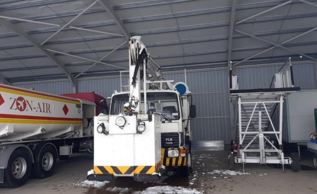 Zonguldak Havalimanı’nda pist temizleme çalışmaları sürüyor