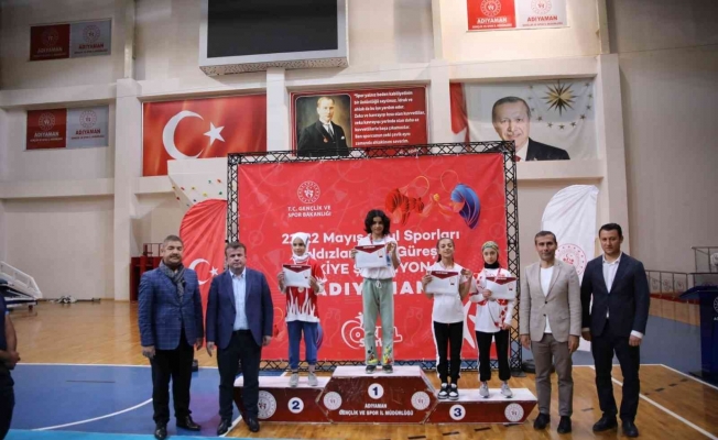 Adıyaman’da Bilek Güreşi Türkiye Şampiyonası yapılıyor