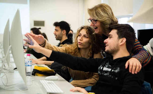 Anadolu Üniversitesi geleceğin medya uzmanlarını yetiştiriyor