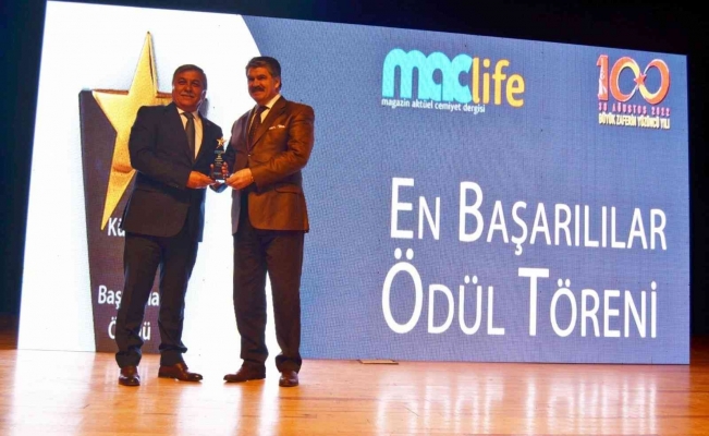 Başkan Arif Teke’ye “Yılın En Başarılı Belediye Başkanı” ödülü