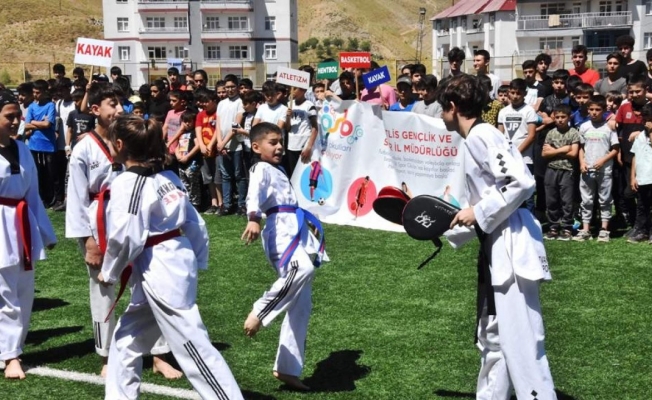 Bitlis’te yaz spor okulları açıldı