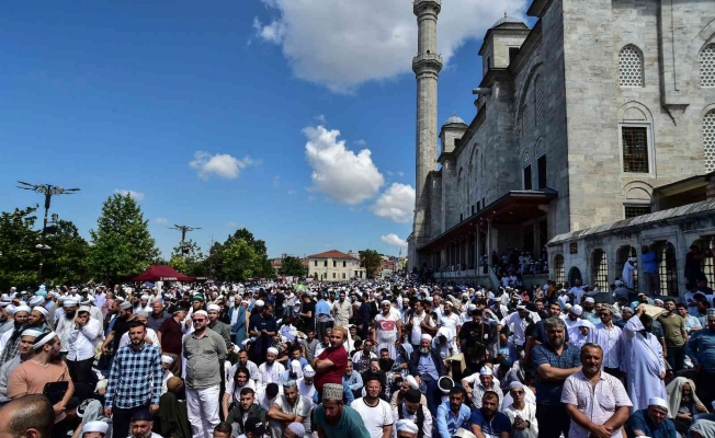 Mahmut Ustaosmanoğlu’nun cenazesi Fatih Camii’ne getirildi