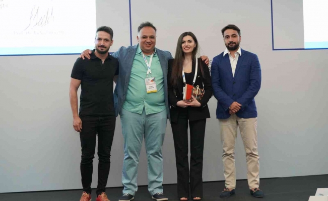 Mikrocerrahide Akdeniz Üniversitesi’ne ödül