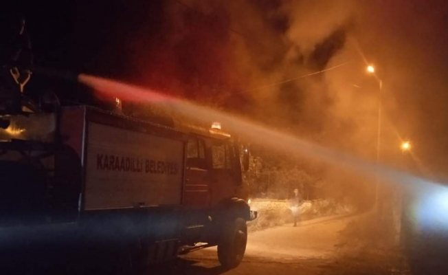 Afyonkarahisar’da iki katlı evde yangın çıktı