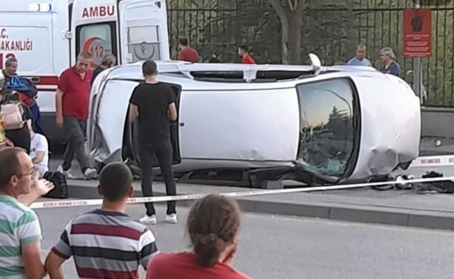 Ankara’da otomobil otobüs durağına daldı: 6 yaralı