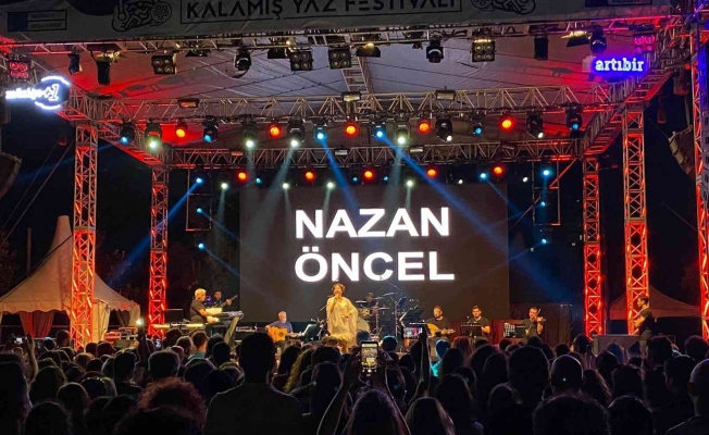 Kadıköy Kalamış Yaz Festivali’nde Nazan Öncel rüzgarı esti