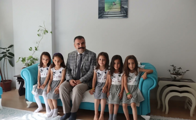 Ağrı Aile ve Sosyal Hizmetler İl Müdürü Bayrak, beşiz kızları ziyaret etti