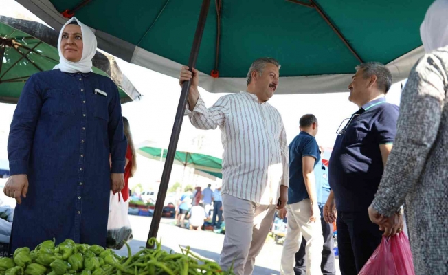 Başkan Palancıoğlu organik köy pazarını gezdi
