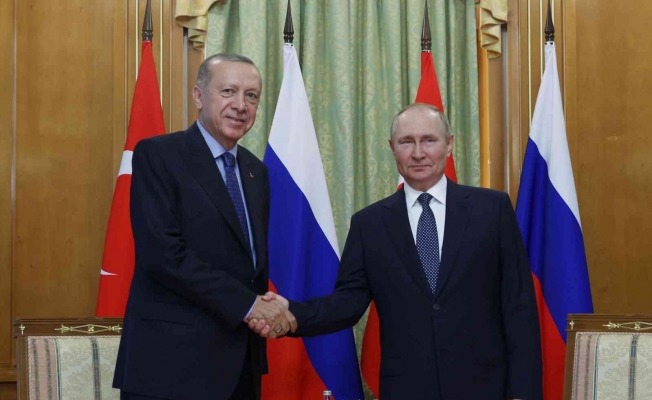 Cumhurbaşkanı Recep Tayyip Erdoğan, Rus mevkidaşı Vladimir Putin ile gerçekleştirdiği görüşmede, "Suriye’deki gelişmeleri ele almamız rahatlama getirecek" dedi.