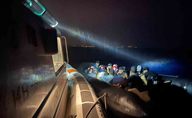 İzmir açıklarında 19 göçmen yakalandı, 78 düzensiz göçmen kurtarıldı