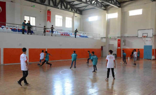 Kur’an kursu öğrencilerine  futsal etkinliği