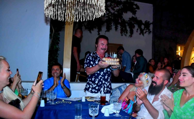 Orhan Gencebay’a Bodrum’da doğum günü sürprizi
