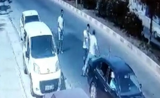 Trafikte bıçaklı saldırı girişimi