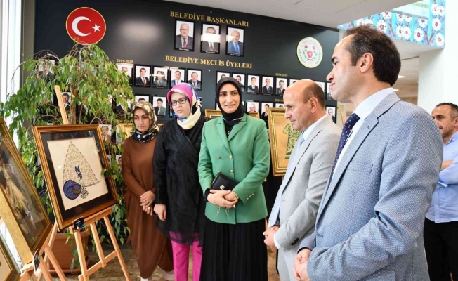 Altınova’da Türk-İslam Sanatları eserleri sergileniyor