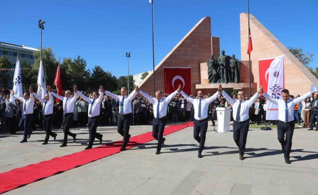 Atatürk Üniversitesi 65’nci akademik yılı düzenlenen çeşitli etkinliklerle açıldı