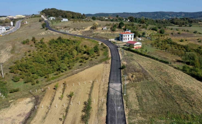 İzmit Belediyesi’nden Kulmahmut’a 800 metrelik asfalt yol