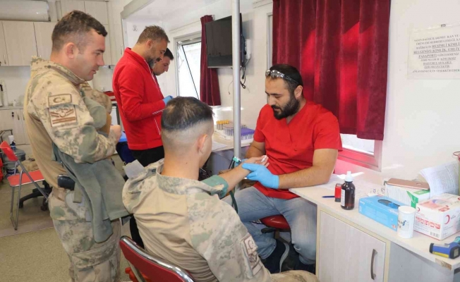 Yozgat’ta jandarma personeli kan bağışında bulundu