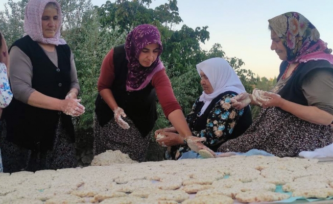 Yozgat’ta kadınlar imece usulü tarhana yapımına başladı