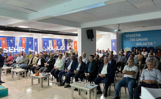 AK Parti Kırşehir Teşkilatında ’imaj ve ikna dili’ eğitimi verildi