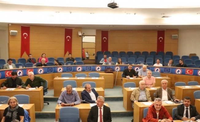 Düzce Belediye meclisi 12 gündem maddesi ile toplandı