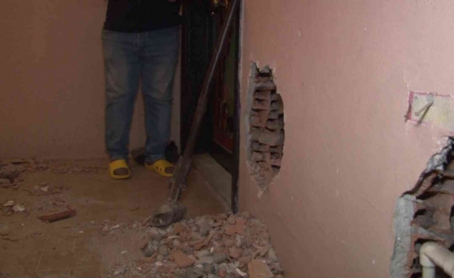 Bağcılar’da kiracısıyla zam konusunda anlaşmazlık yaşayan ev sahibi kapıyı balyozla kırdı
