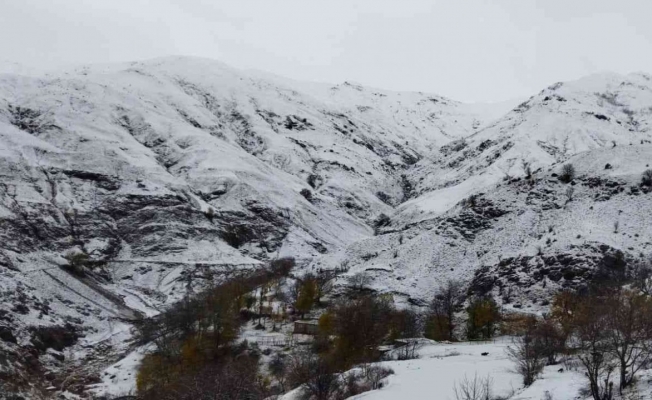 Batman’da etkili olan kar yağışı köyleri beyaza bürüdü