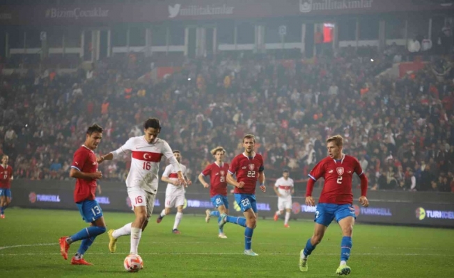 Hazırlık maçı: Türkiye: 1 - Çekya: 0 (İlk yarı)