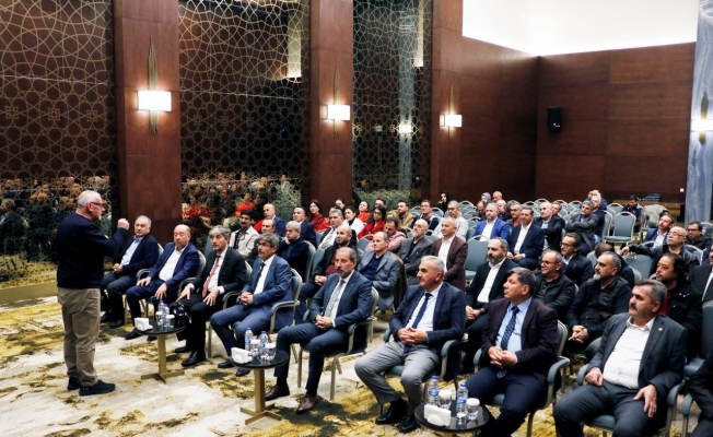 Konya’da İMEP çerçevesinde öğretmenlere konferans verildi