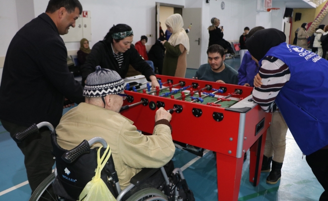 "Dünya Engelliler Farkındalık Günü" renkli görüntülere sahne oldu