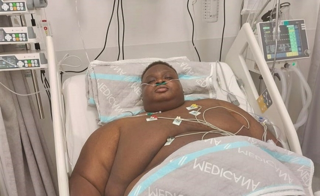Nijerli 200 kilogram ağırlığındaki süper obez midesini Türkiye’de bıraktı