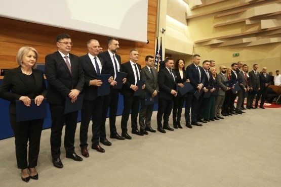 Bosna Hersek’te seçimden 115 gün sonra hükümet kuruldu
