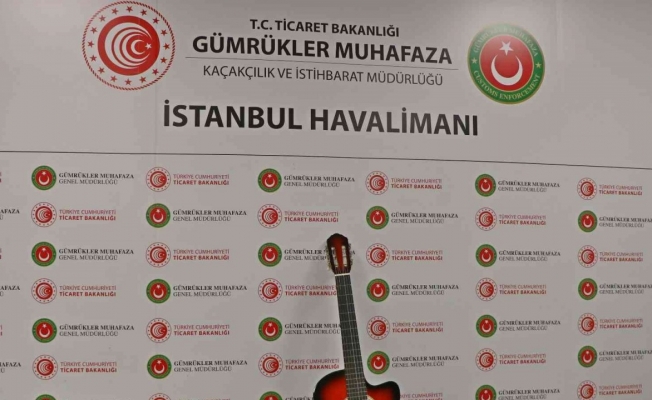İstanbul Havalimanı’nda uyuşturucu operasyonları: Gitar kılıfından ve terlik tabanından uyuşturucu çıktı