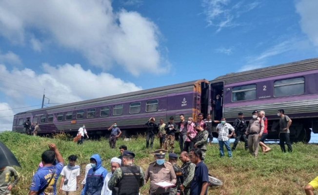 Tayland’da tren hemzemin geçitteki aracı biçti: 1 ölü, 2 yaralı