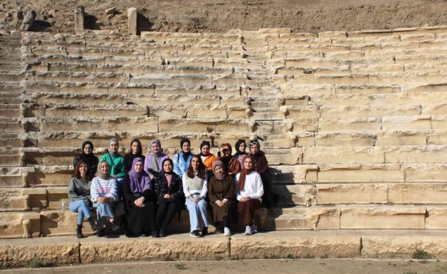 Turizm elçileri öğrenciler antik kenti gezdi