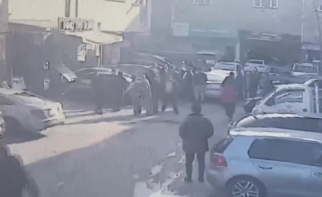 Ümraniye’de 1 kişinin öldüğü 6 kişinin yaralandığı kavganın güvenlik kamerası görüntüleri ortaya çıktı