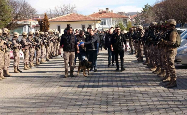Yozgat merkezli 4 ilde uyuşturucu operasyonu: 39 gözaltı
