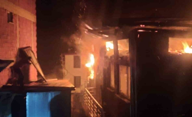 Dikkaya Köyündeki yangın söndürüldü