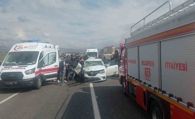 Elazığ’da trafik kazası: 1’i ağır 5 yaralı